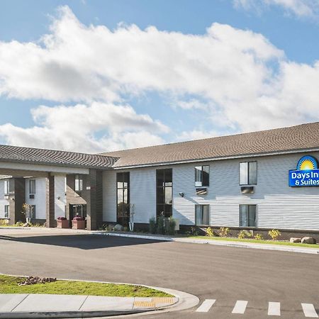 Days Inn & Suites By Wyndham Wausau Exteriör bild