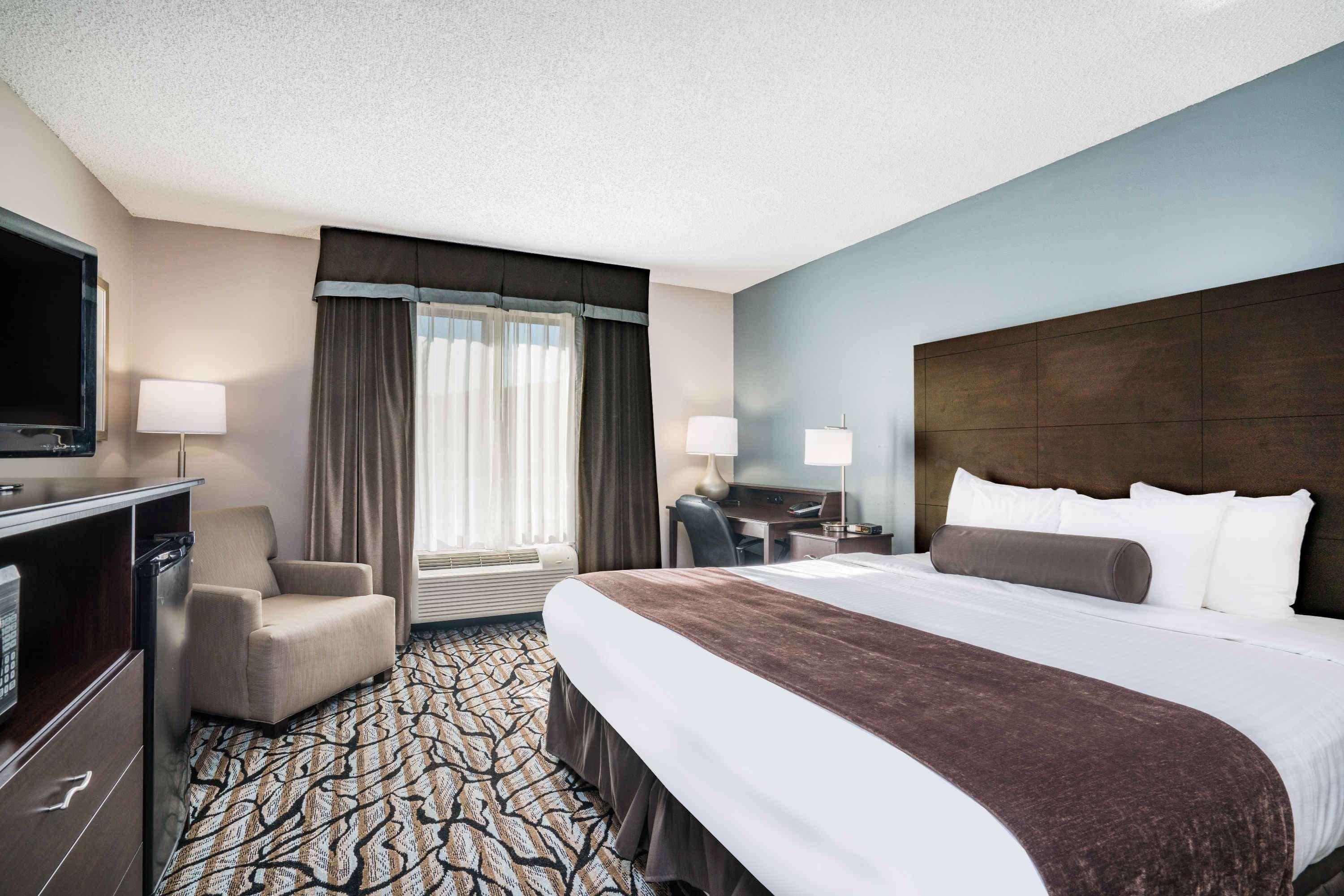 Days Inn & Suites By Wyndham Wausau Exteriör bild