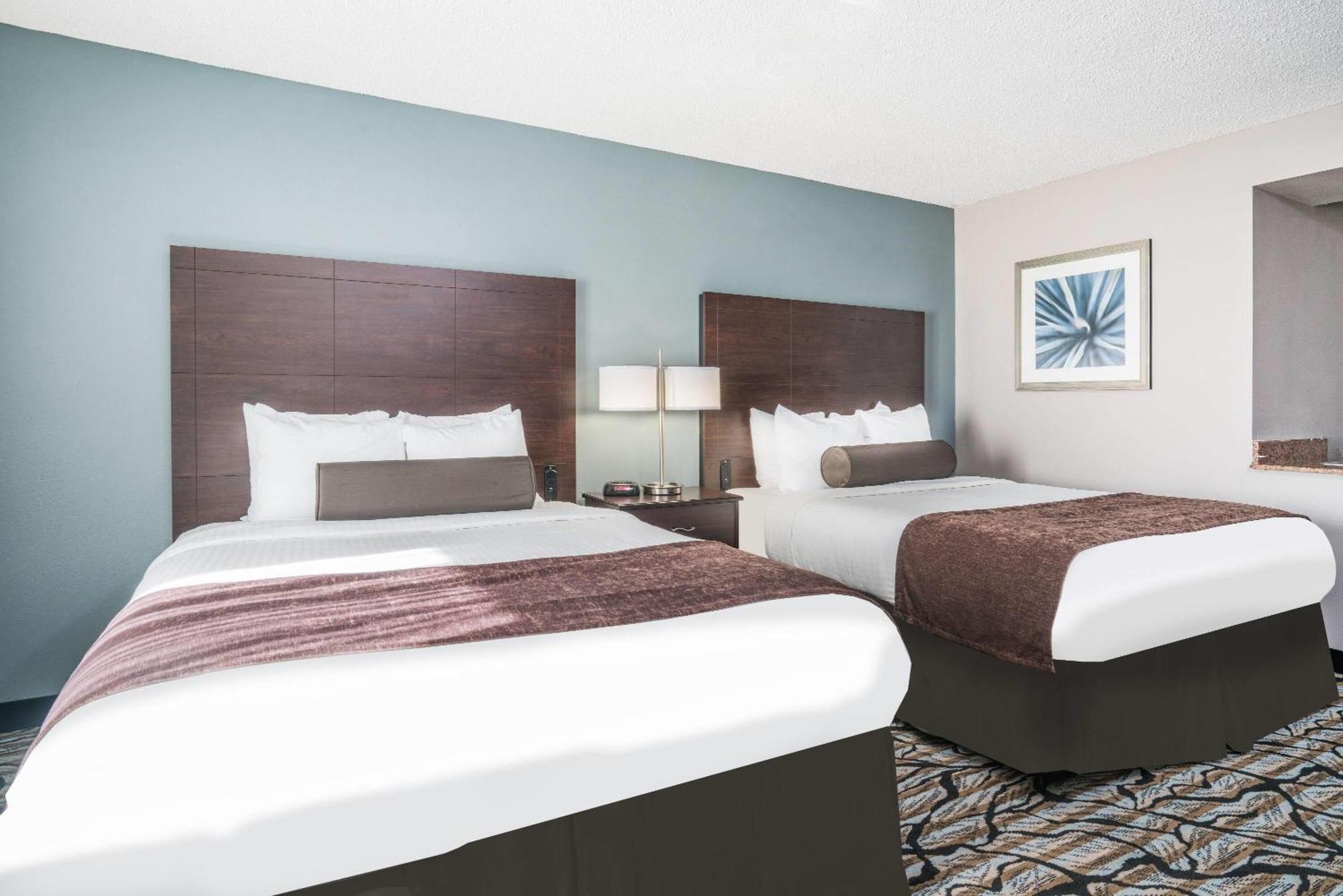Days Inn & Suites By Wyndham Wausau Exteriör bild