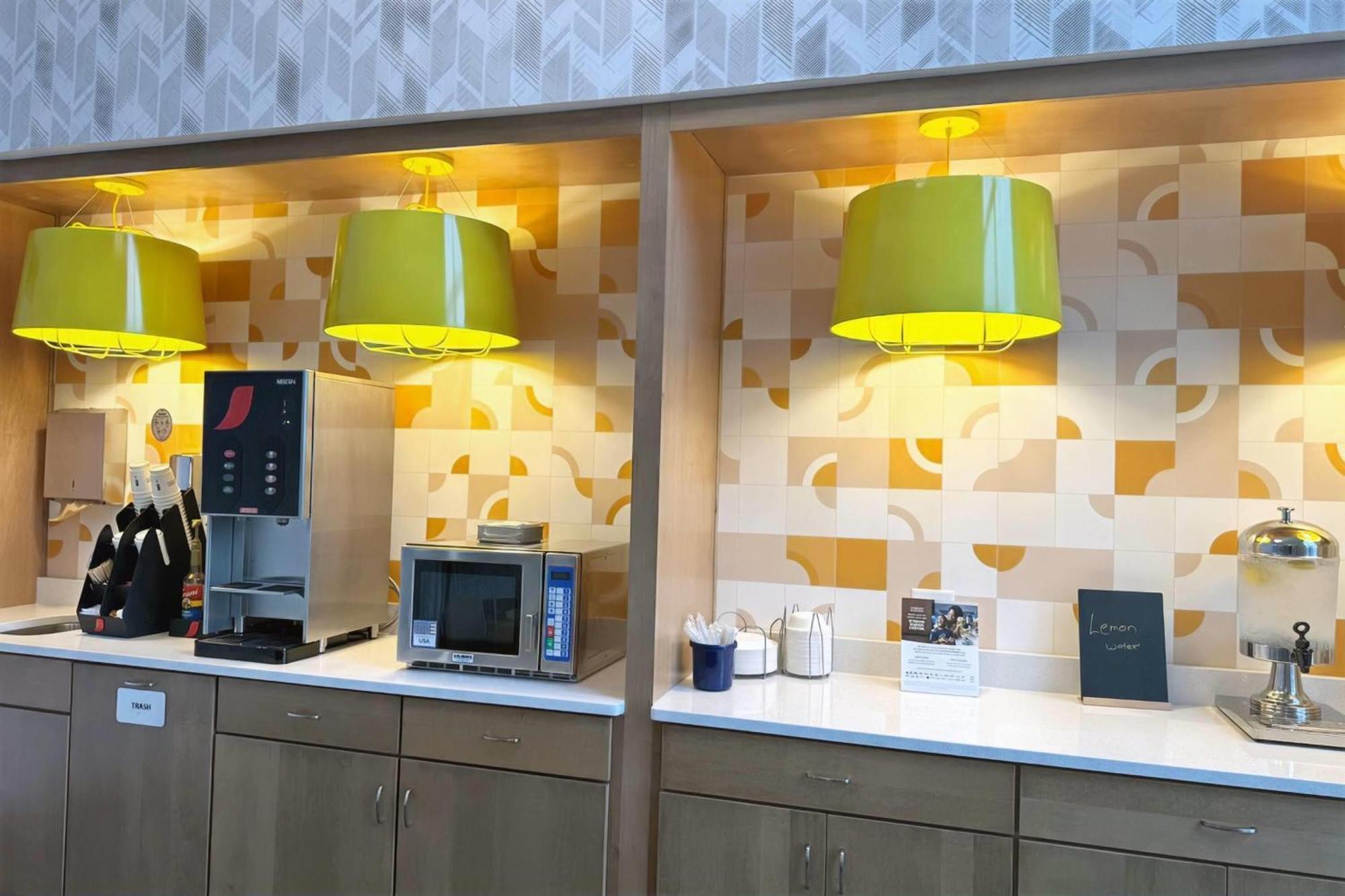 Days Inn & Suites By Wyndham Wausau Exteriör bild