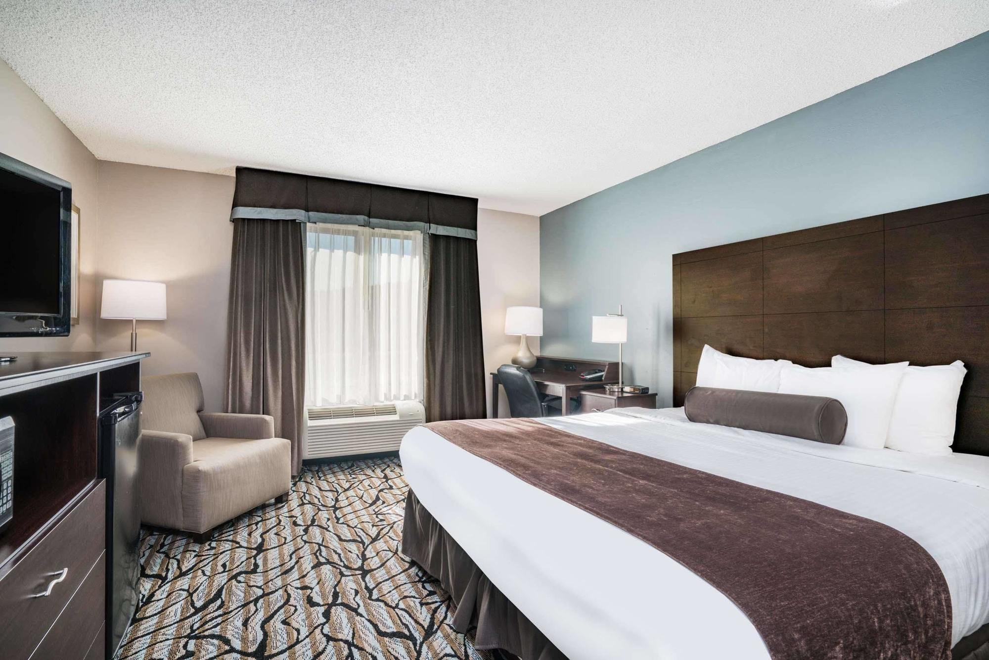 Days Inn & Suites By Wyndham Wausau Exteriör bild